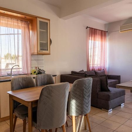 Deluxe Apartment La Larissa Buitenkant foto